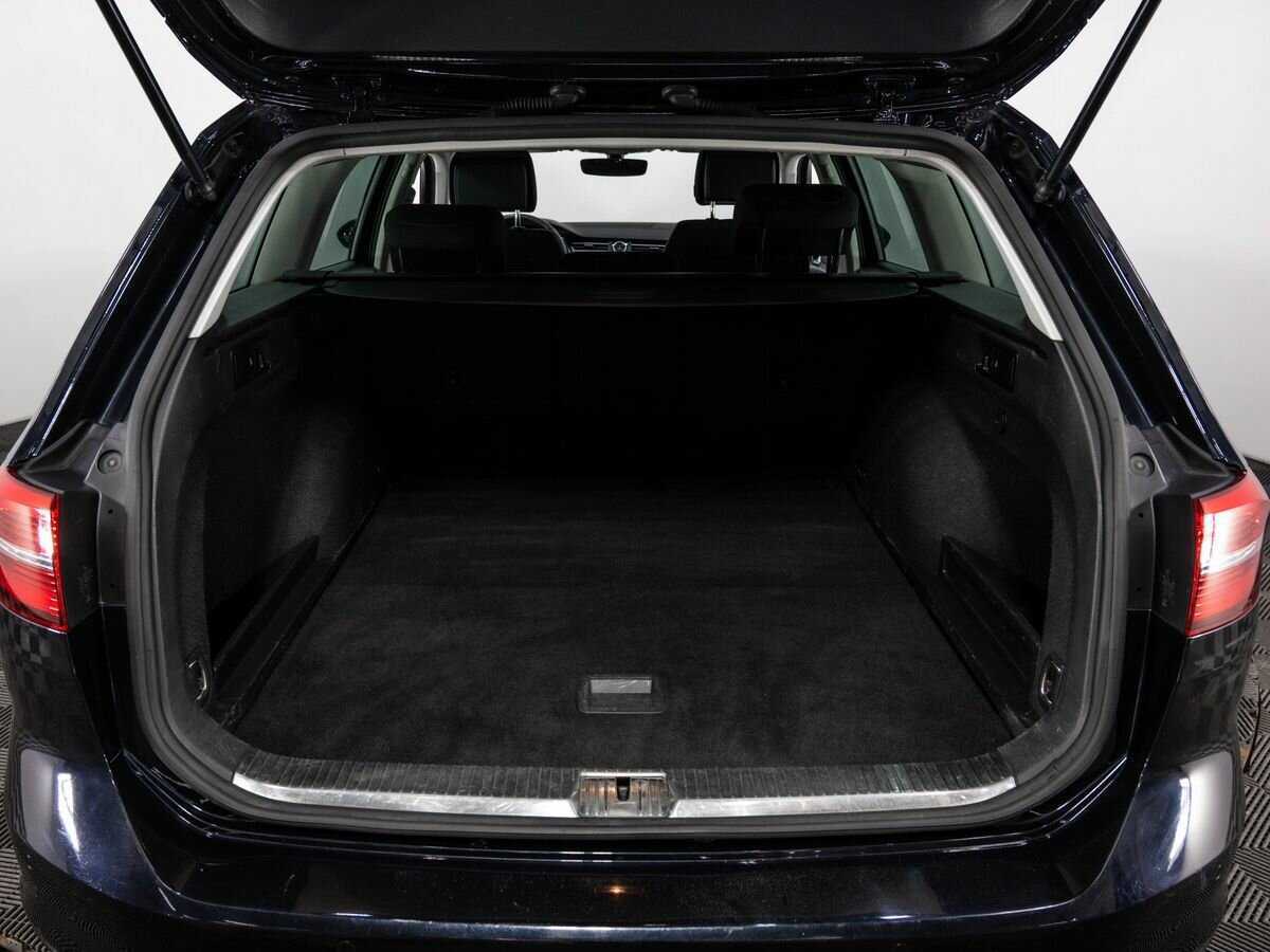 Б/У Фольксваген Пассат 2018 года. Фото: #21