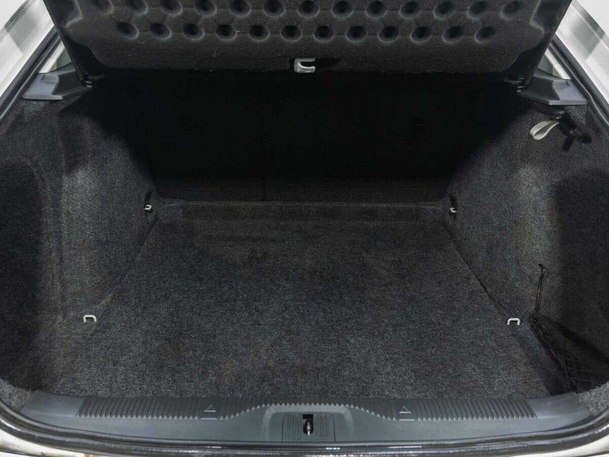 Б/У Шкода Октавия 2012 года. Фото: #18