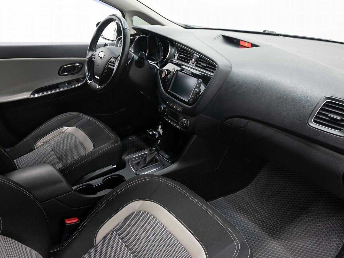 Б/У Киа Сид 2017 года. Фото: #12