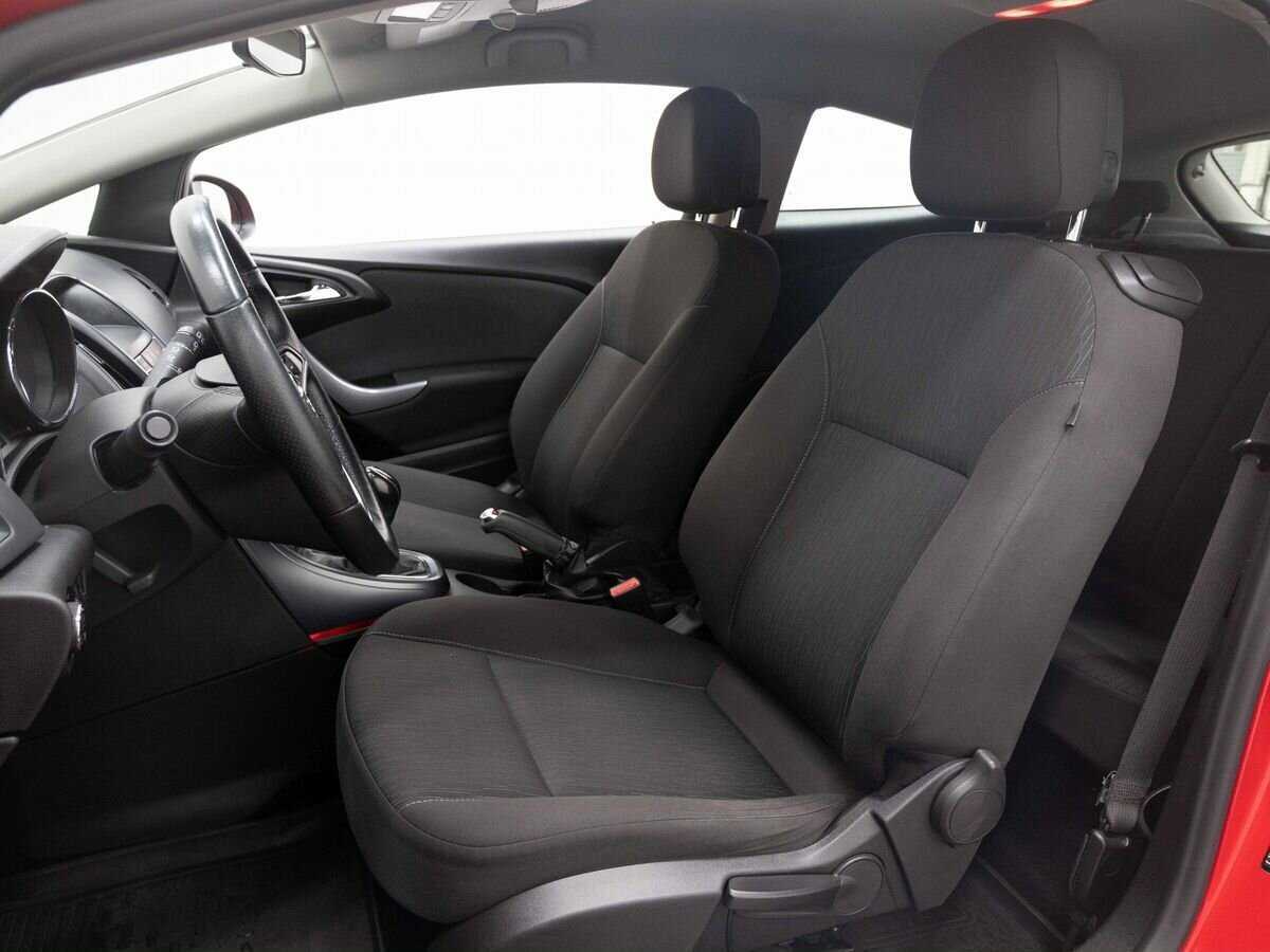 Б/У Опель Астра 2012 года. Фото: #9