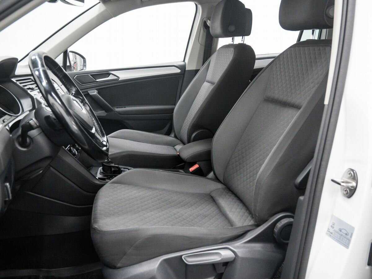 Б/У Фольксваген Тигуан 2017 года. Фото: #14