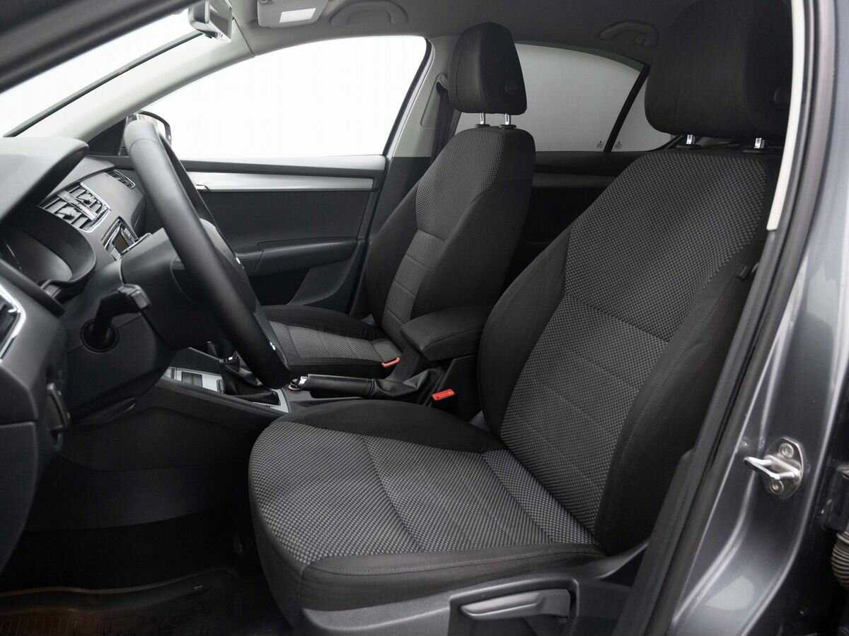 Б/У Шкода Октавия 2013 года. Фото: #9