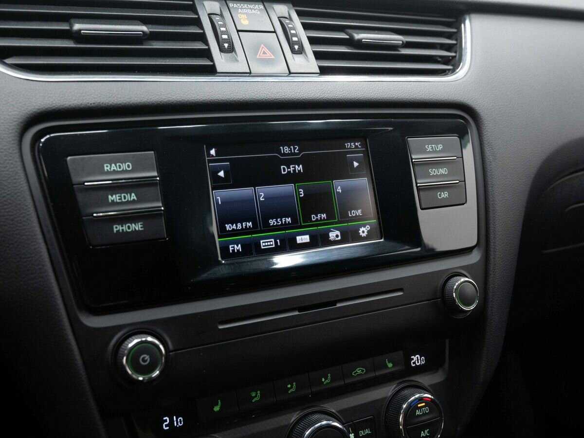 Б/У Шкода Октавия 2013 года. Фото: #17