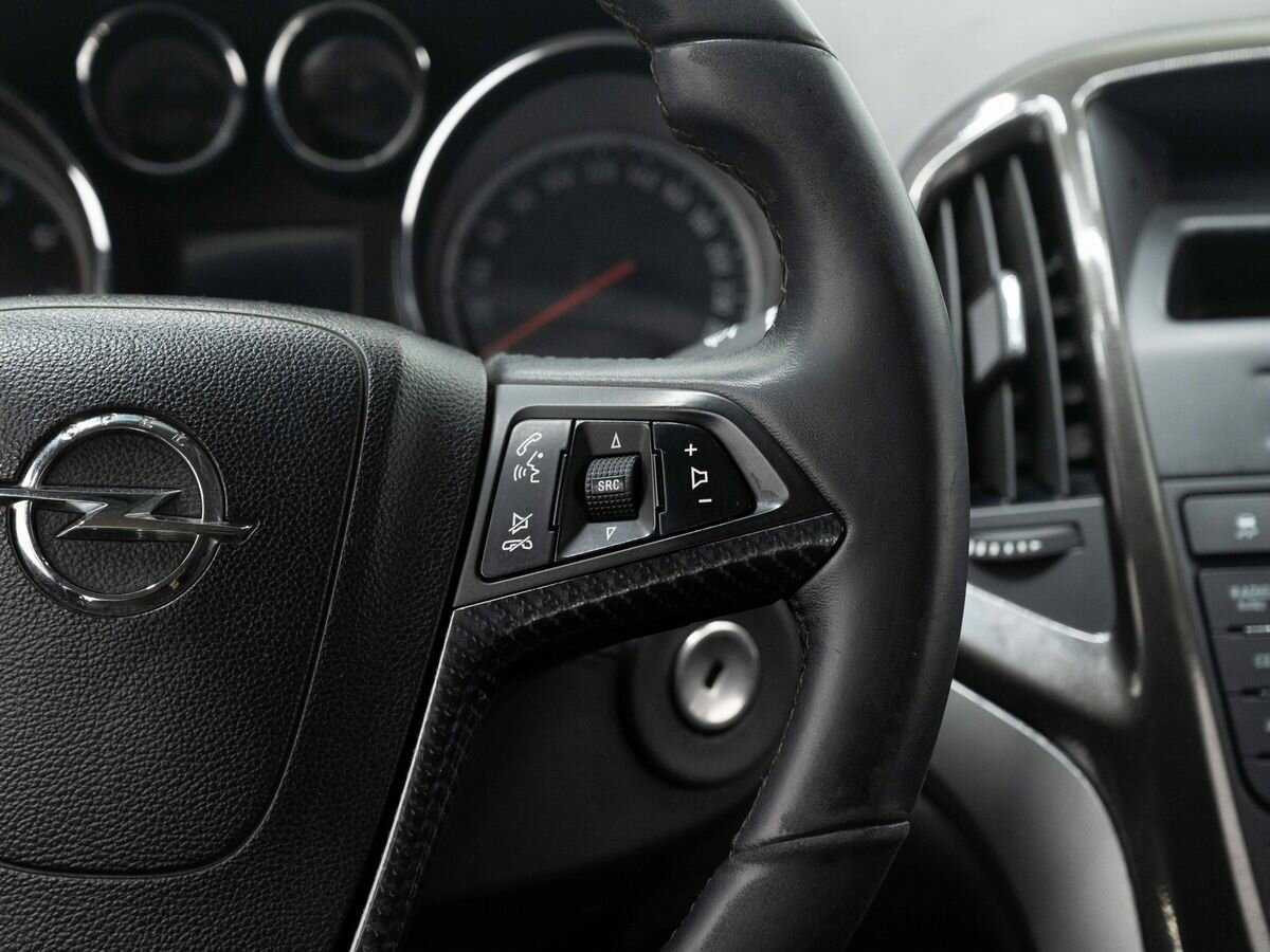 Б/У Опель Астра 2013 года. Фото: #14