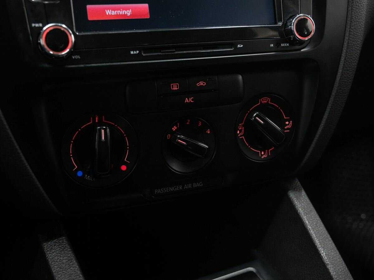 Б/У Фольксваген Джетта 2013 года. Фото: #16