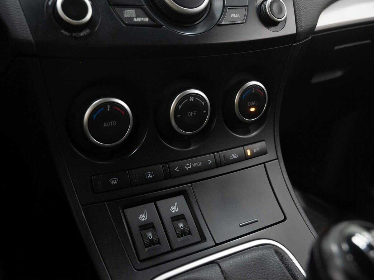 Б/У Мазда 3 2012 года. Фото: #21