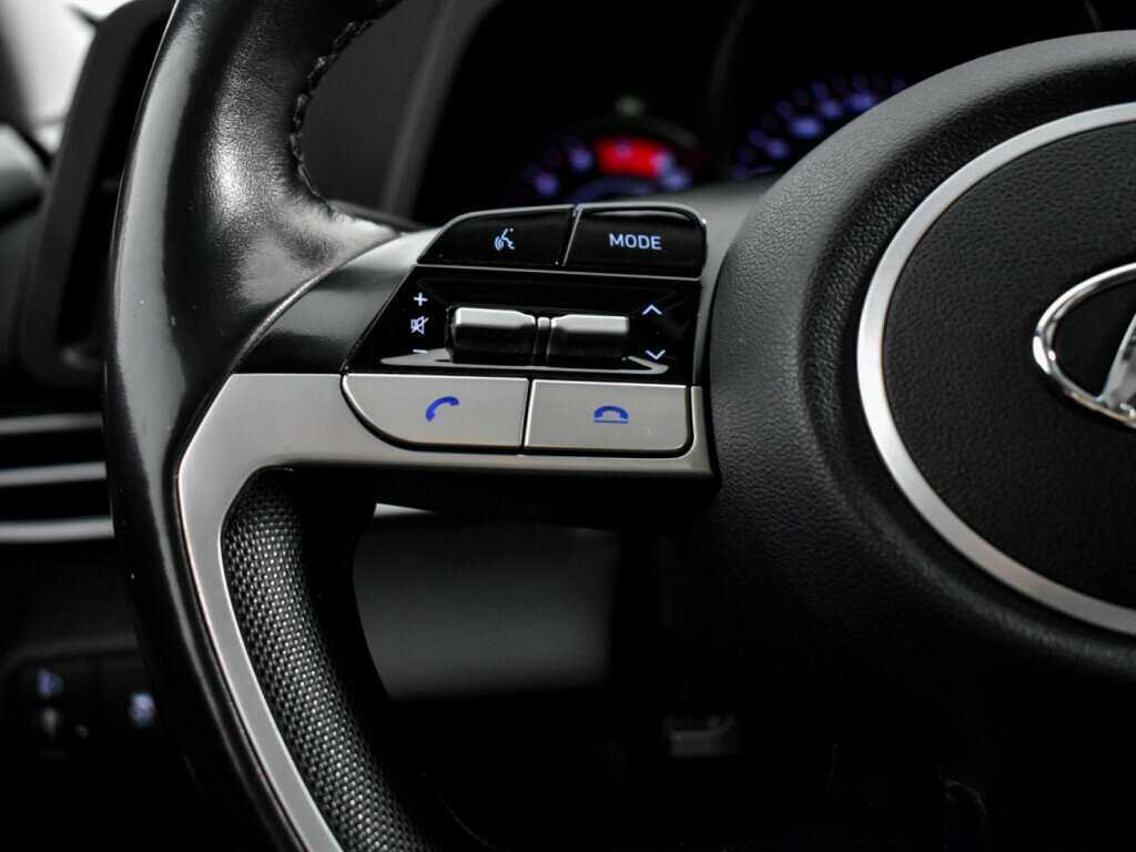 Hyundai Elantra 2021 года с пробегом. Фото: #10