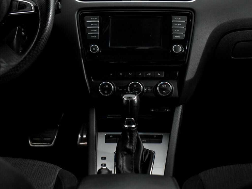 Б/У Шкода Октавия 2014 года. Фото: #10