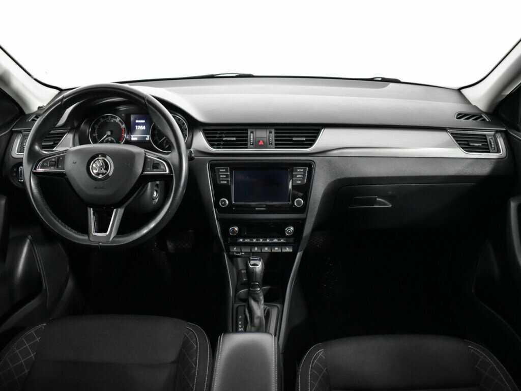 Б/У Шкода Рапид 2018 года. Фото: #11