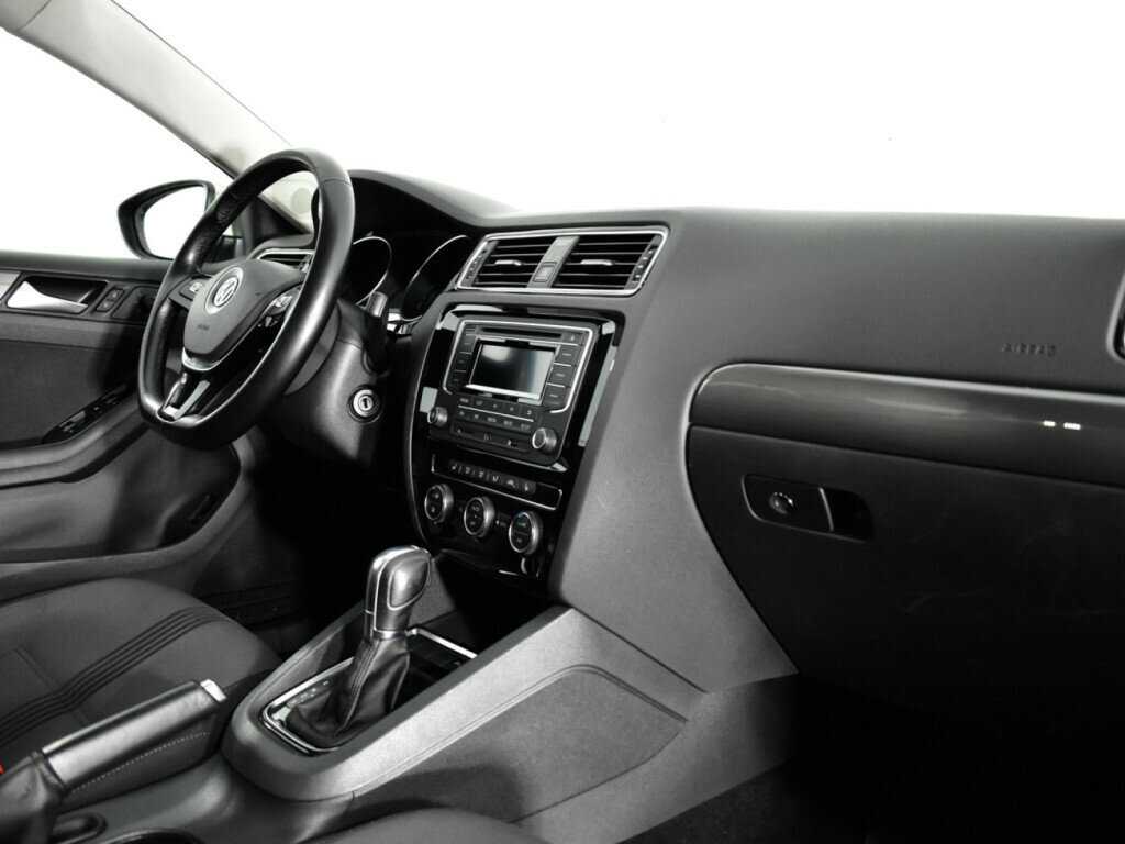 Б/У Фольксваген Джетта 2016 года. Фото: #8