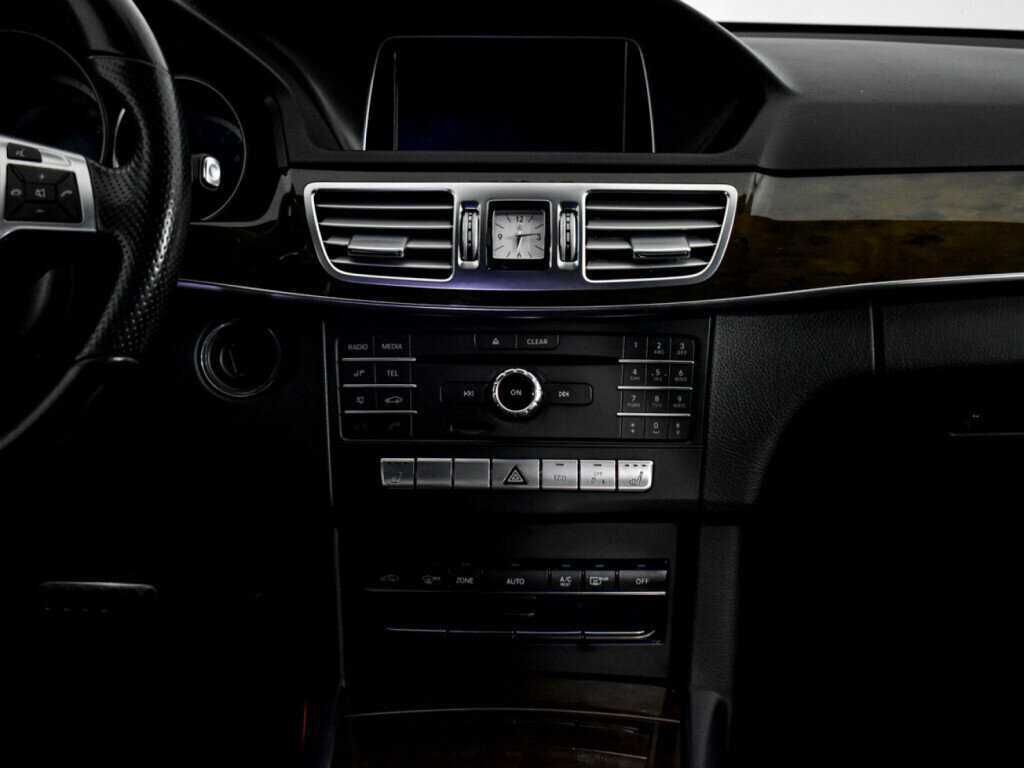 Mercedes-Benz E-Класс 2015 года с пробегом. Фото: #14