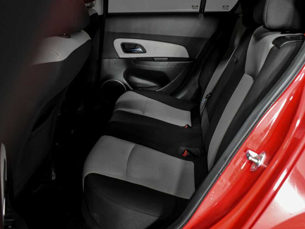 Б/У Шевроле Круз 2012 года. Фото: #7