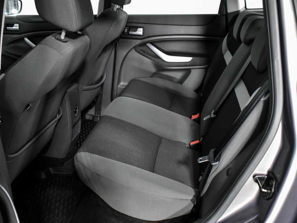 Б/У Форд Куга 2012 года. Фото: #11