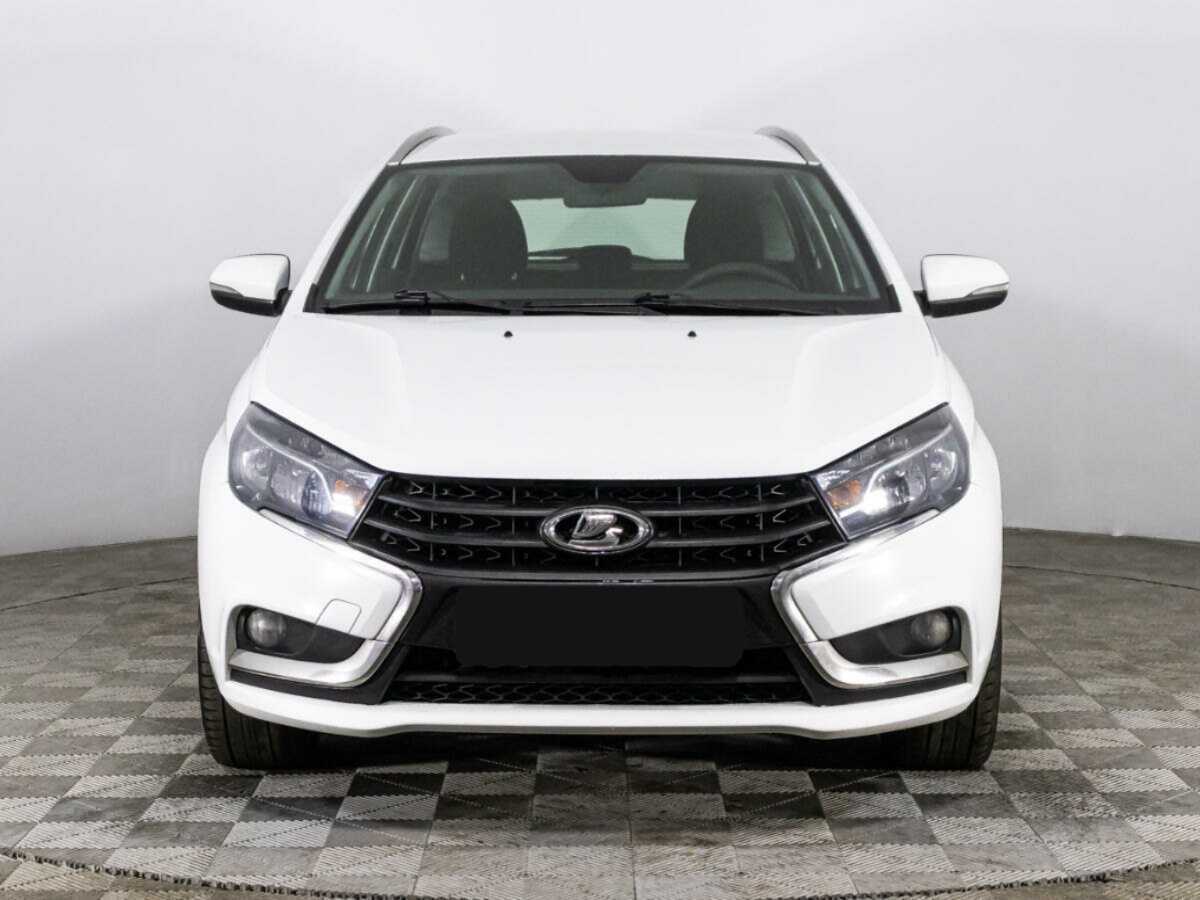 Б/У Лада (ВАЗ) Веста 2017 года. Фото: #1