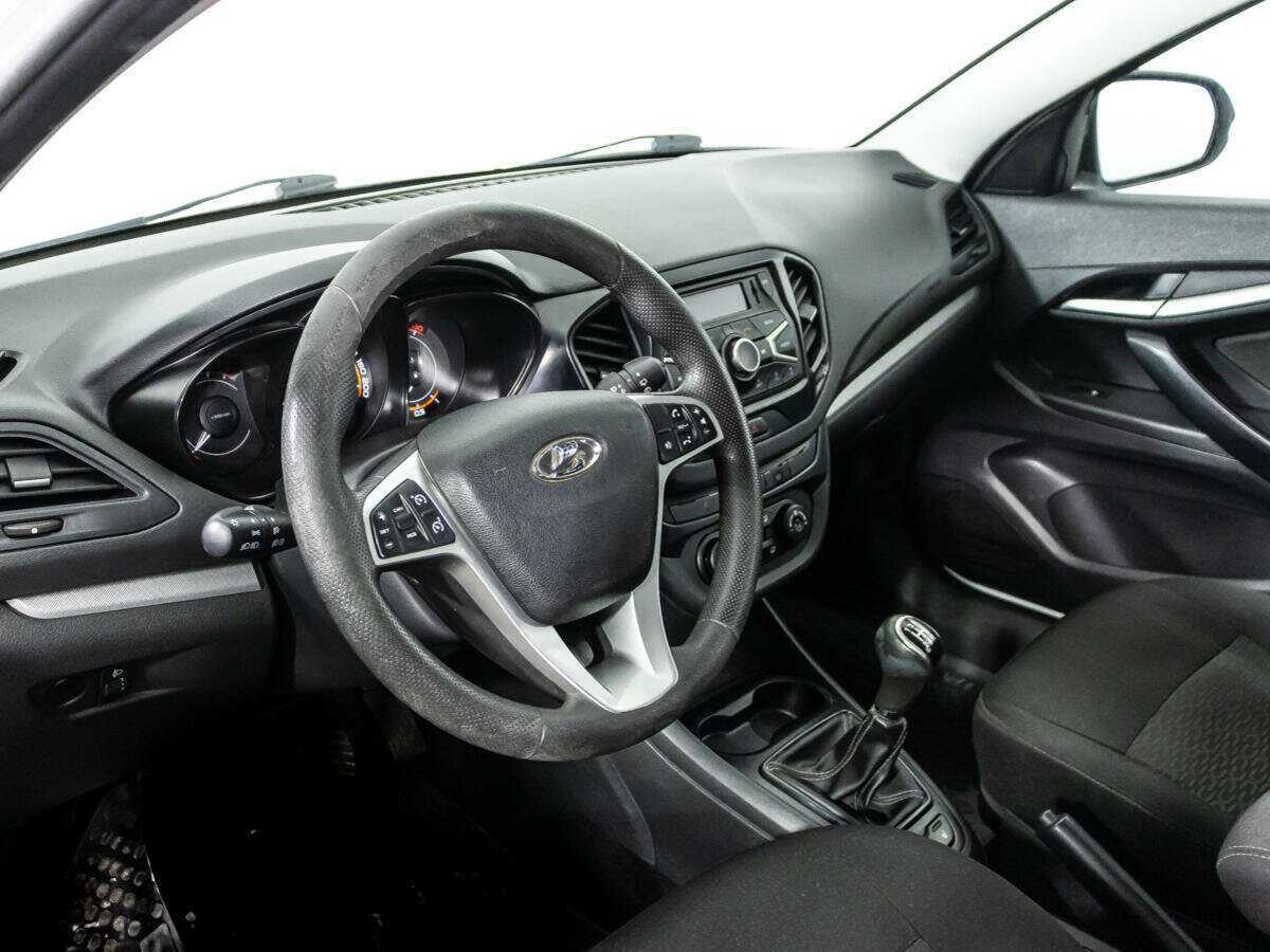 Б/У Лада (ВАЗ) Веста 2017 года. Фото: #10