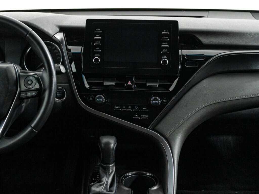 Toyota Camry 2021 года с пробегом. Фото: #13