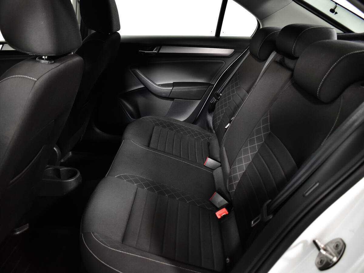 Б/У Шкода Рапид 2018 года. Фото: #9