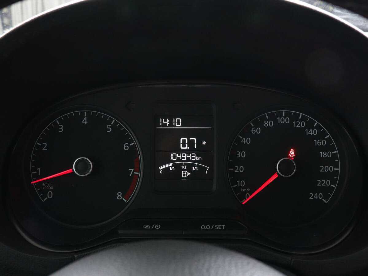 Б/У Фольксваген Поло 2015 года. Фото: #10