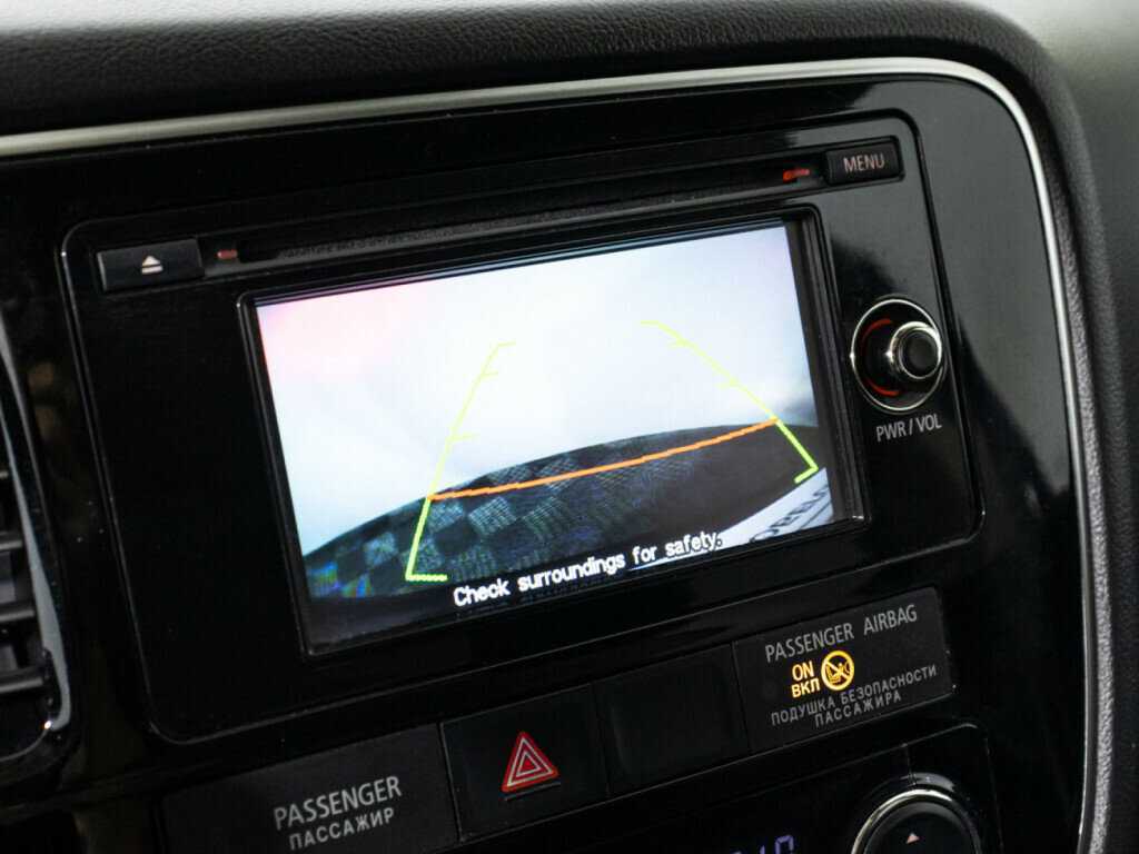 Б/У Митсубиши Оутлэндер 2016 года. Фото: #14