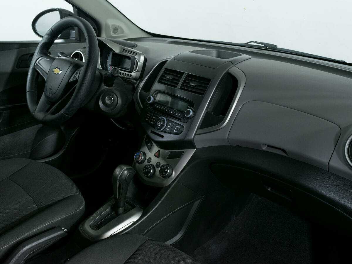 Б/У Шевроле Авео 2012 года. Фото: #7