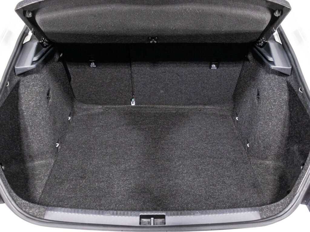 Б/У Шкода Октавия 2018 года. Фото: #14