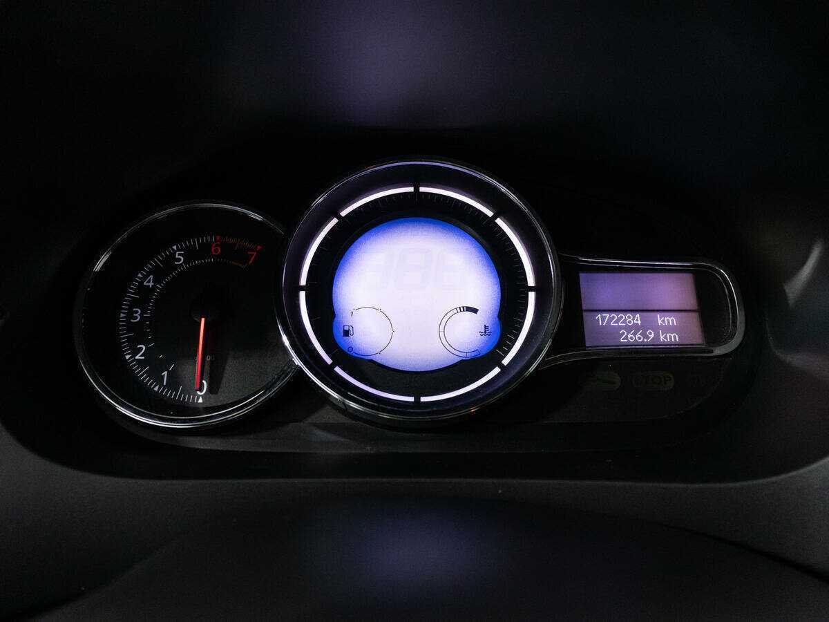 Renault Fluence 2014 года с пробегом. Фото: #11