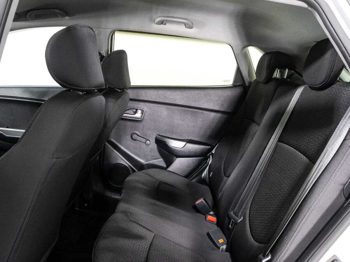 Б/У Киа Рио 2017 года. Фото: #9