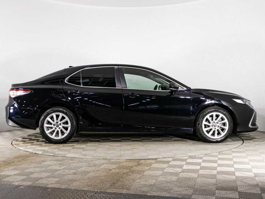 Toyota Camry 2021 года с пробегом. Фото: #3