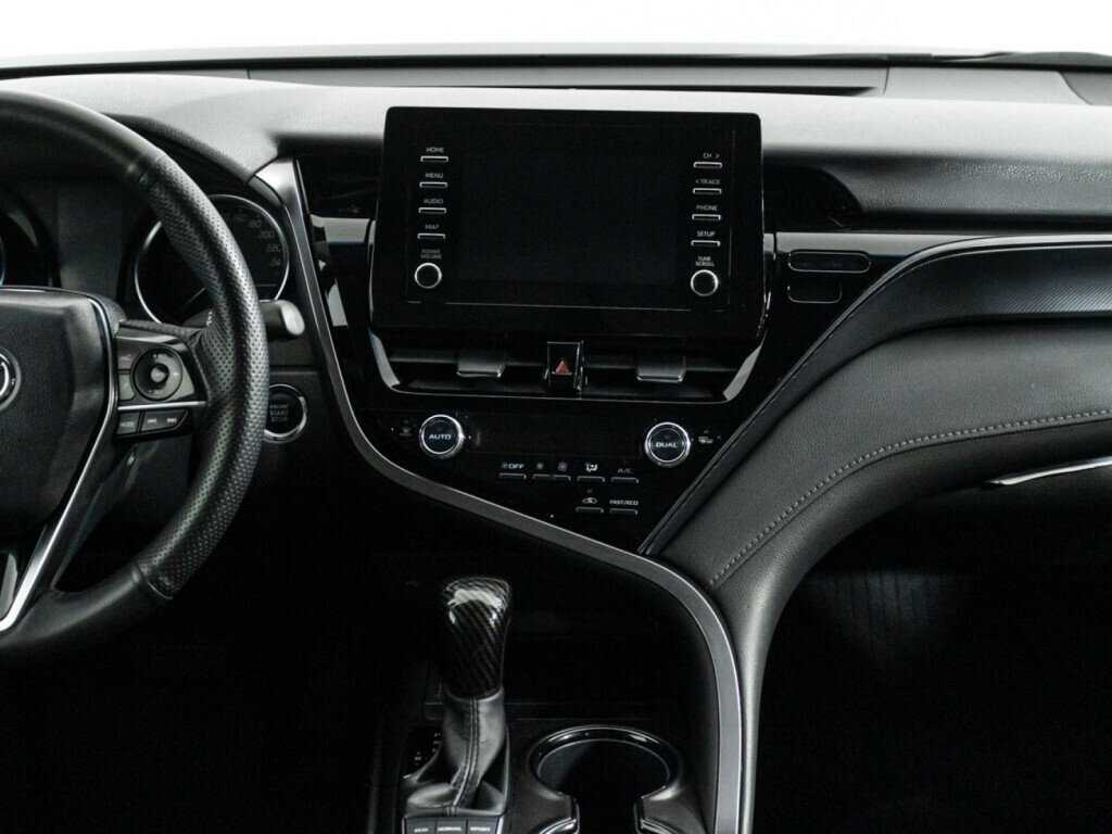 Toyota Camry 2021 года с пробегом. Фото: #12