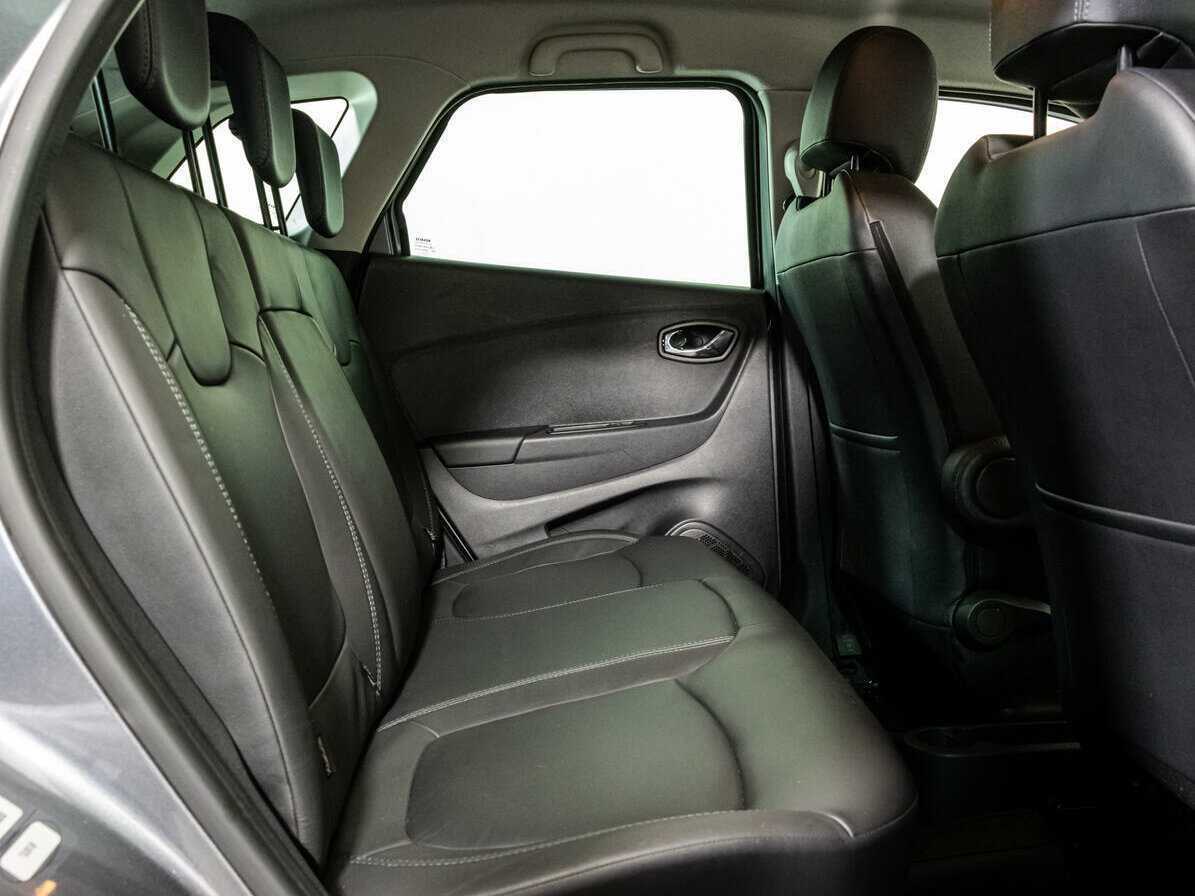 Б/У Рено Каптюр 2017 года. Фото: #12