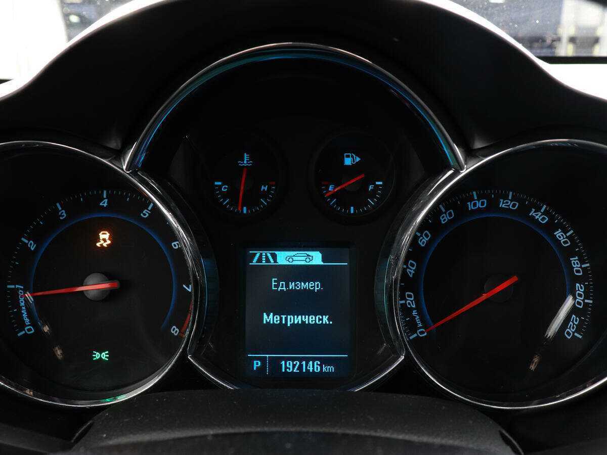 Б/У Шевроле Круз 2014 года. Фото: #10