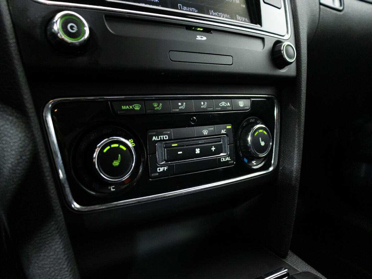 Б/У Шкода Суперб 2012 года. Фото: #15