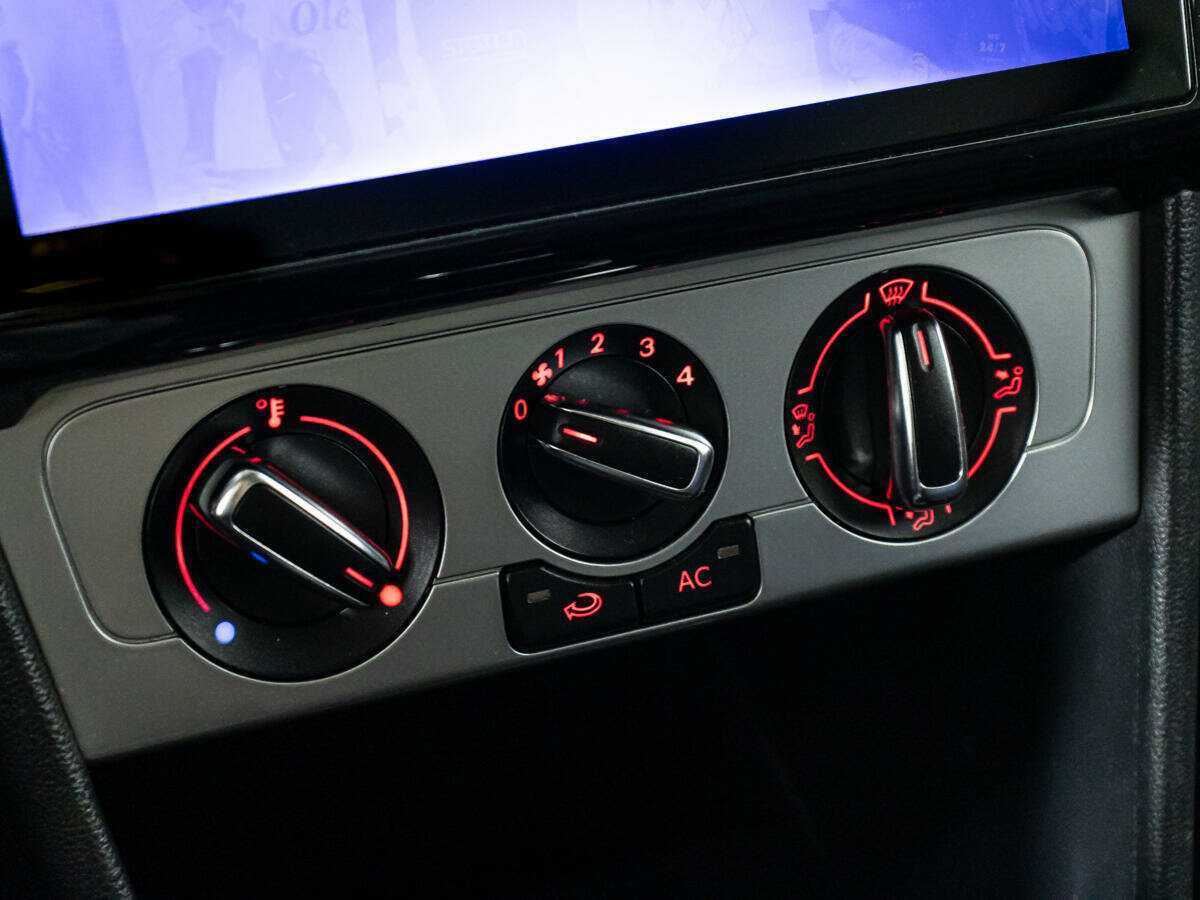 Б/У Фольксваген Поло 2013 года. Фото: #16