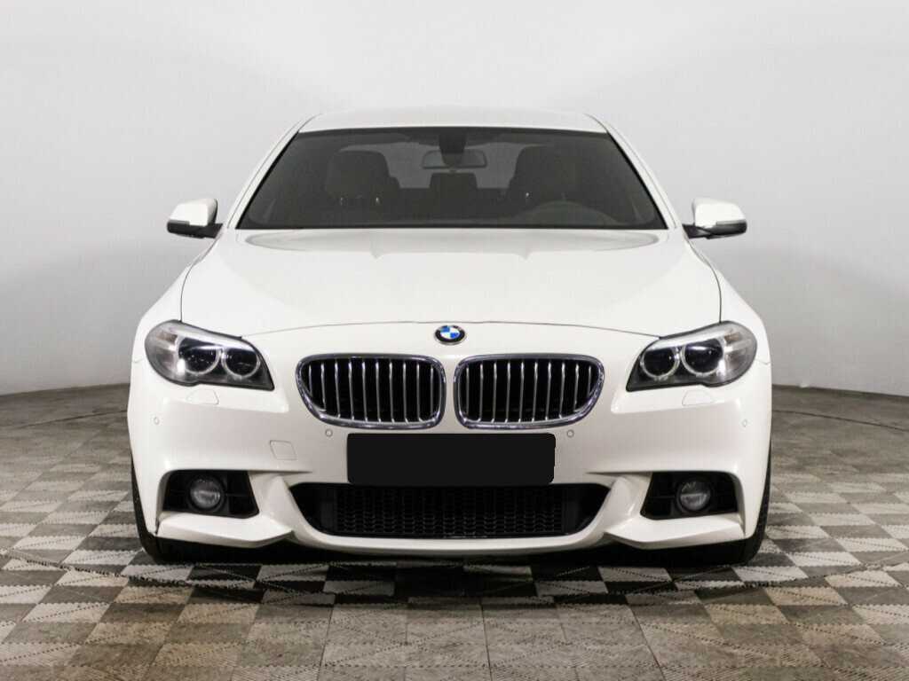 BMW 5 серии 2016 года с пробегом. Фото: #1