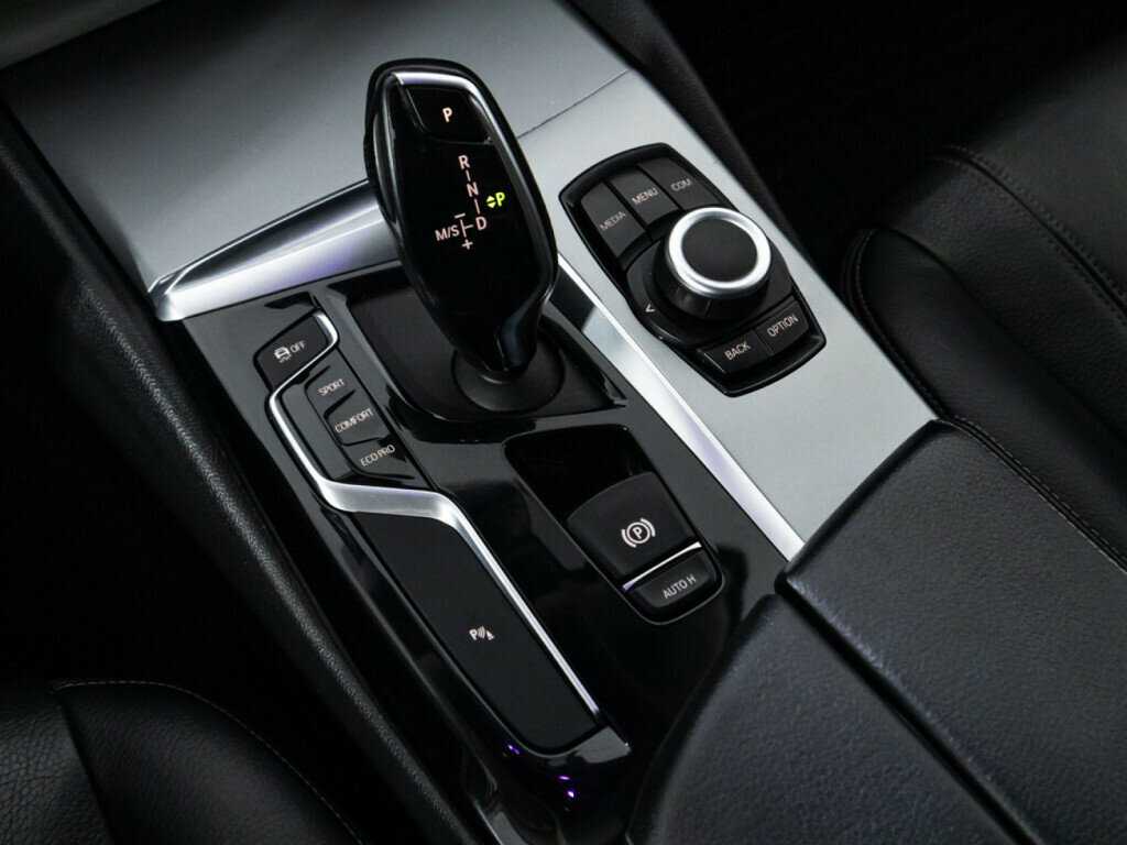BMW 5 серии 2018 года с пробегом. Фото: #13