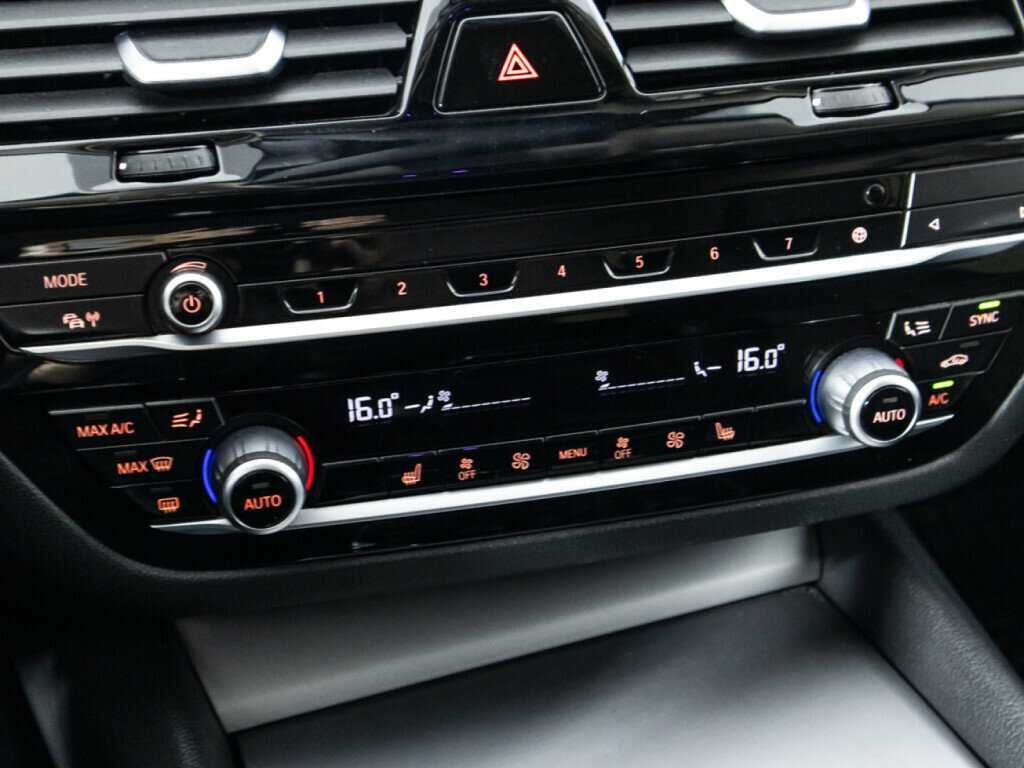 BMW 5 серии 2018 года с пробегом. Фото: #15