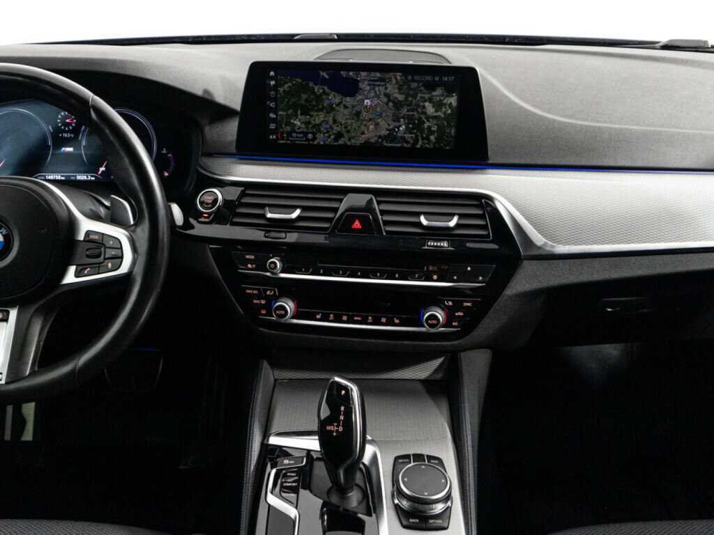BMW 5 серии 2018 года с пробегом. Фото: #13