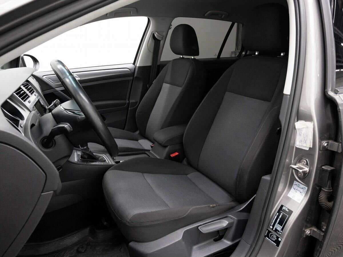 Б/У Фольксваген Гольф 2013 года. Фото: #9