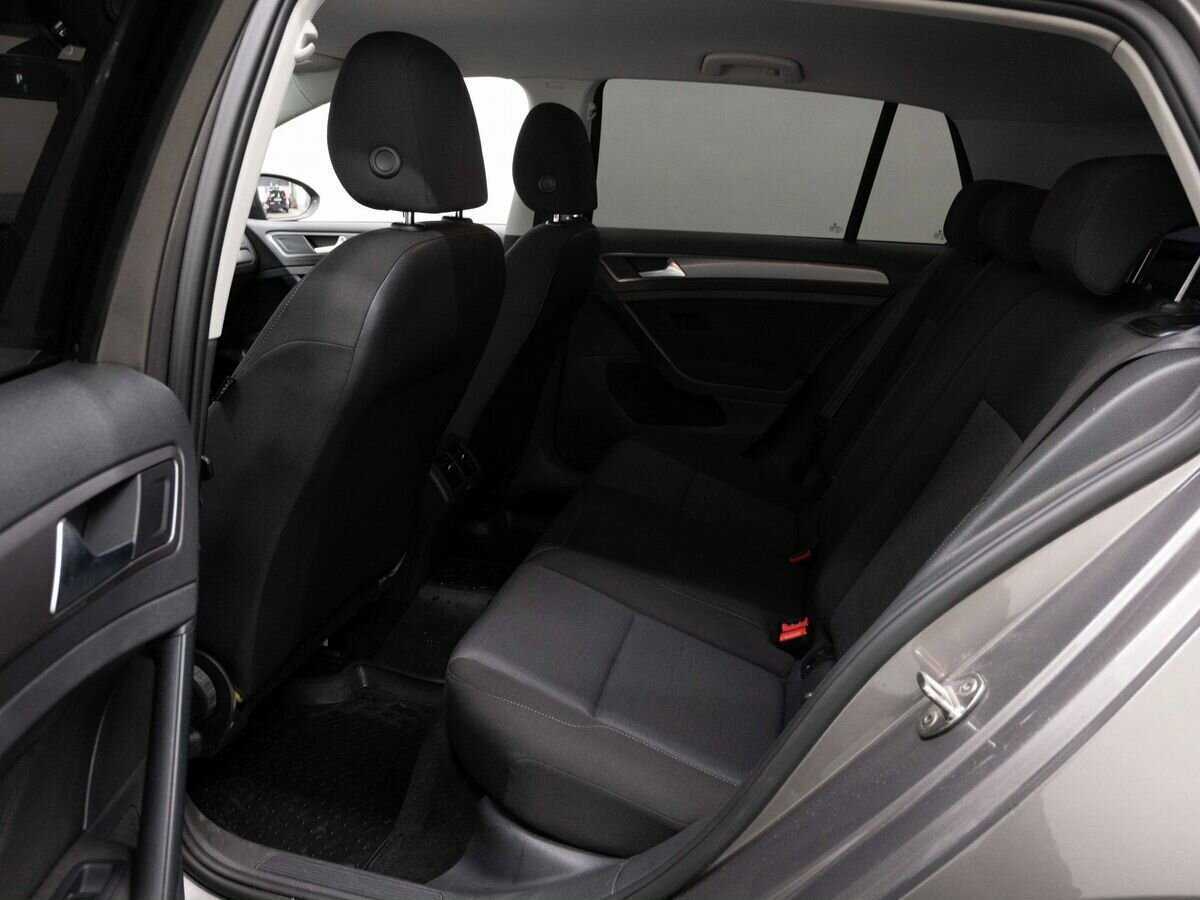 Б/У Фольксваген Гольф 2013 года. Фото: #10