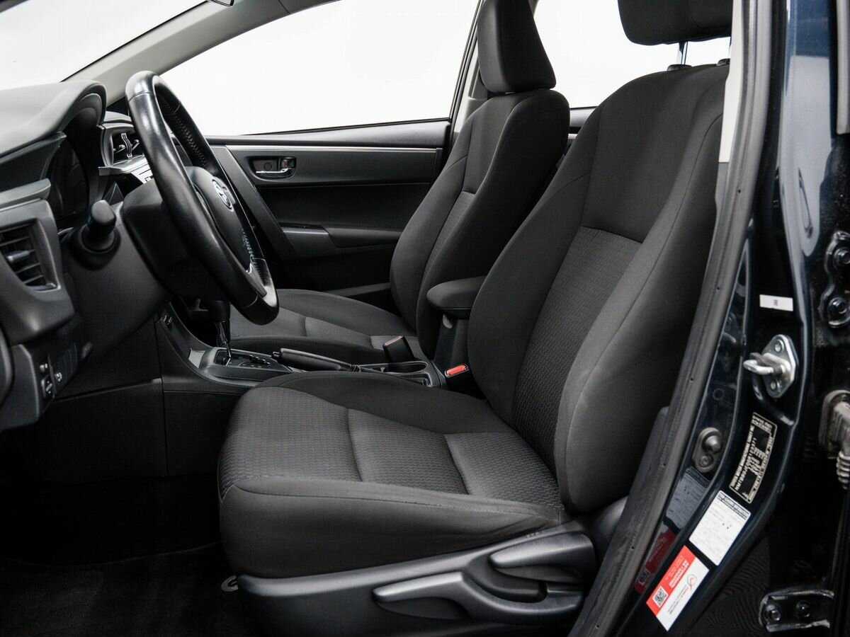 Б/У Тойота Королла 2015 года. Фото: #14