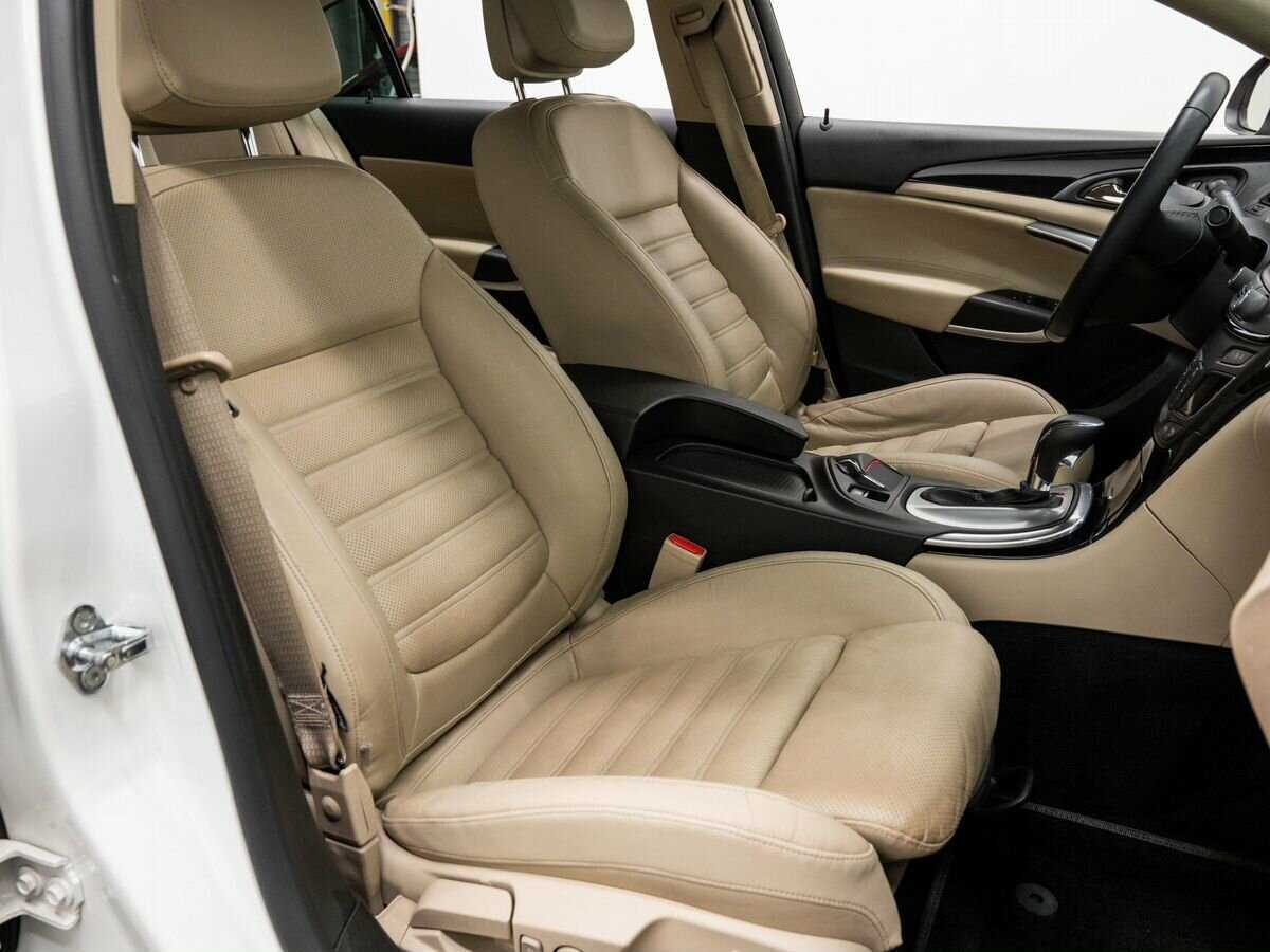 Б/У Опель Инсигния 2015 года. Фото: #8