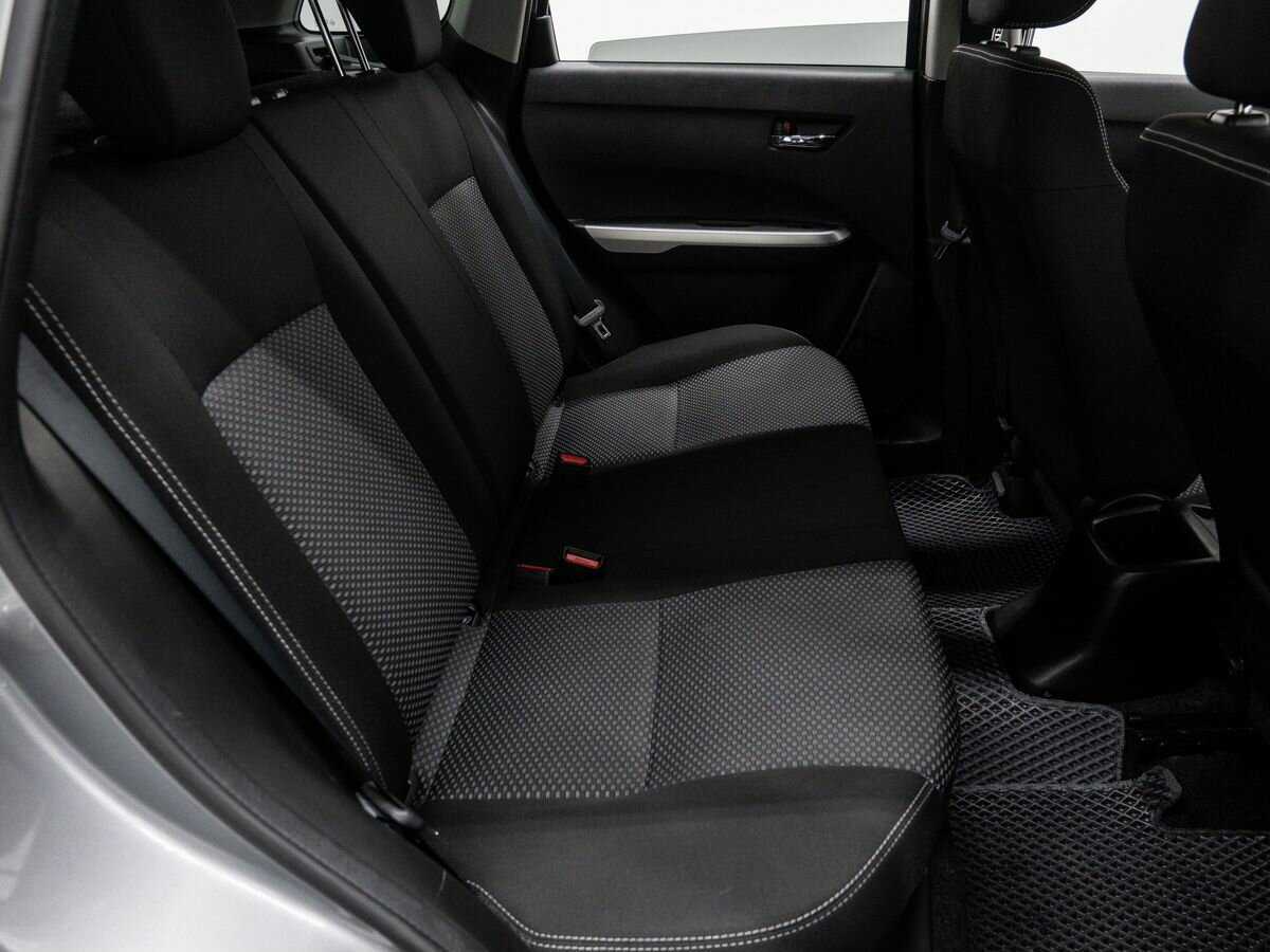 Б/У Сузуки Витара 2015 года. Фото: #9