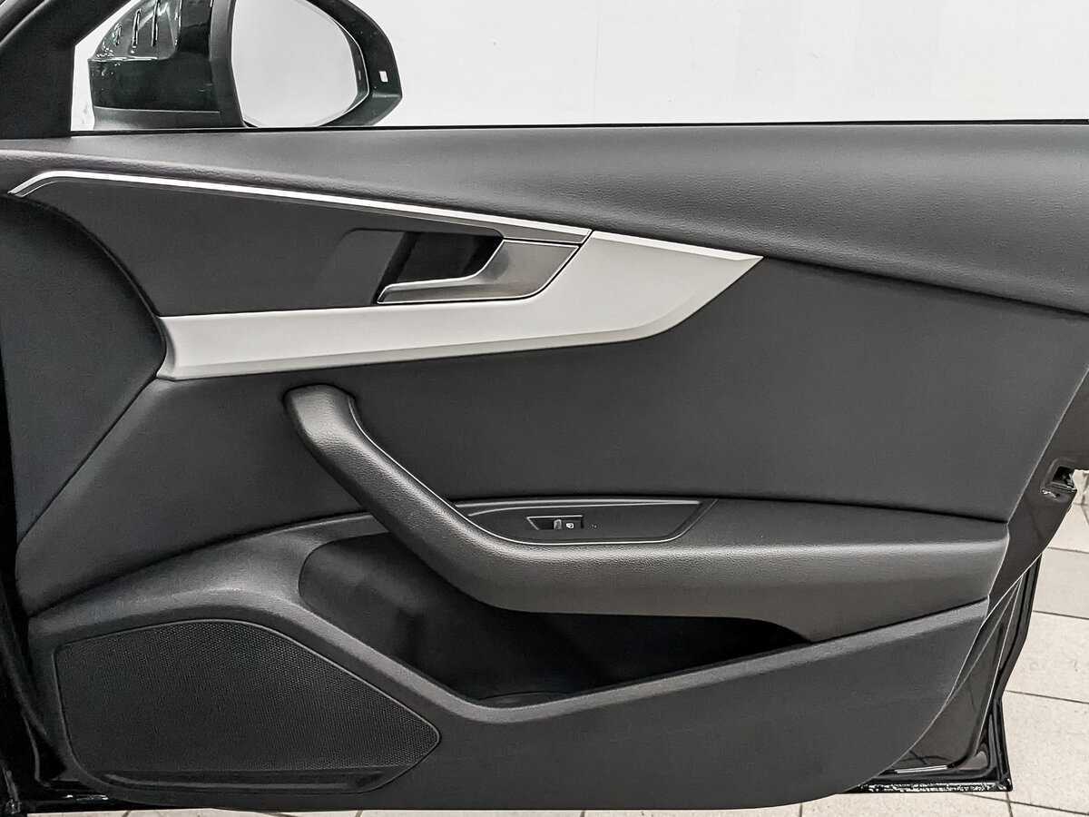 Audi A4 2020 года с пробегом. Фото: #24