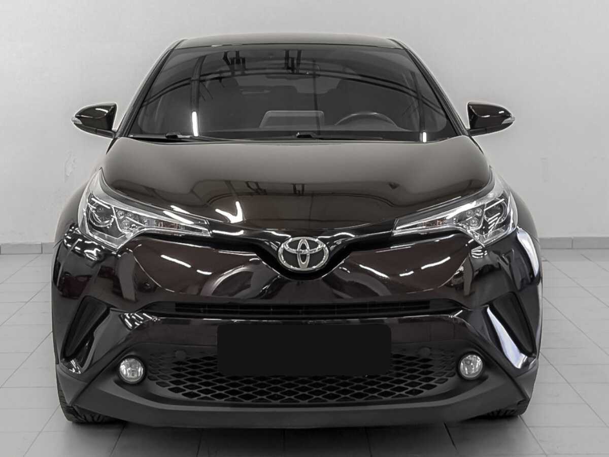 Toyota C-HR 2019 года с пробегом. Фото: #1