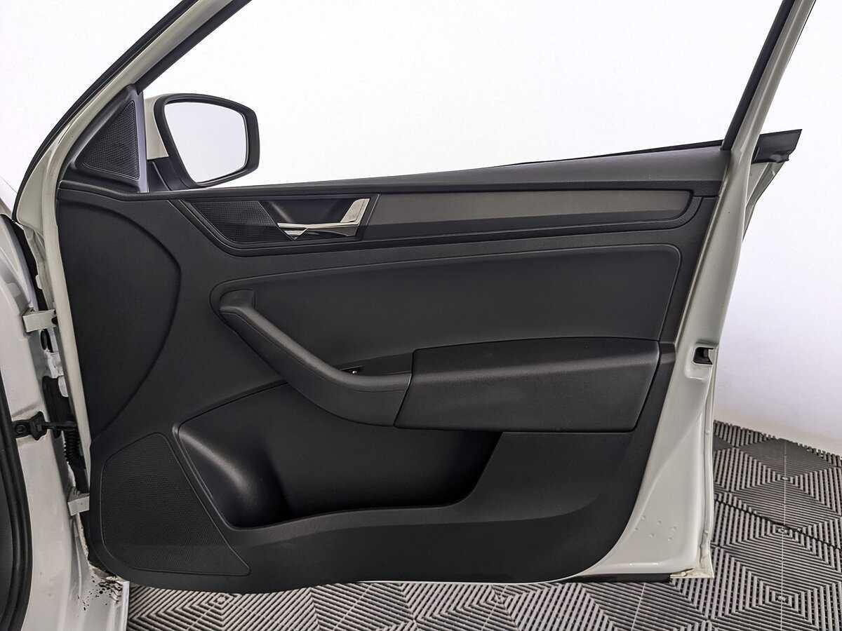 Б/У Шкода Рапид 2019 года. Фото: #21