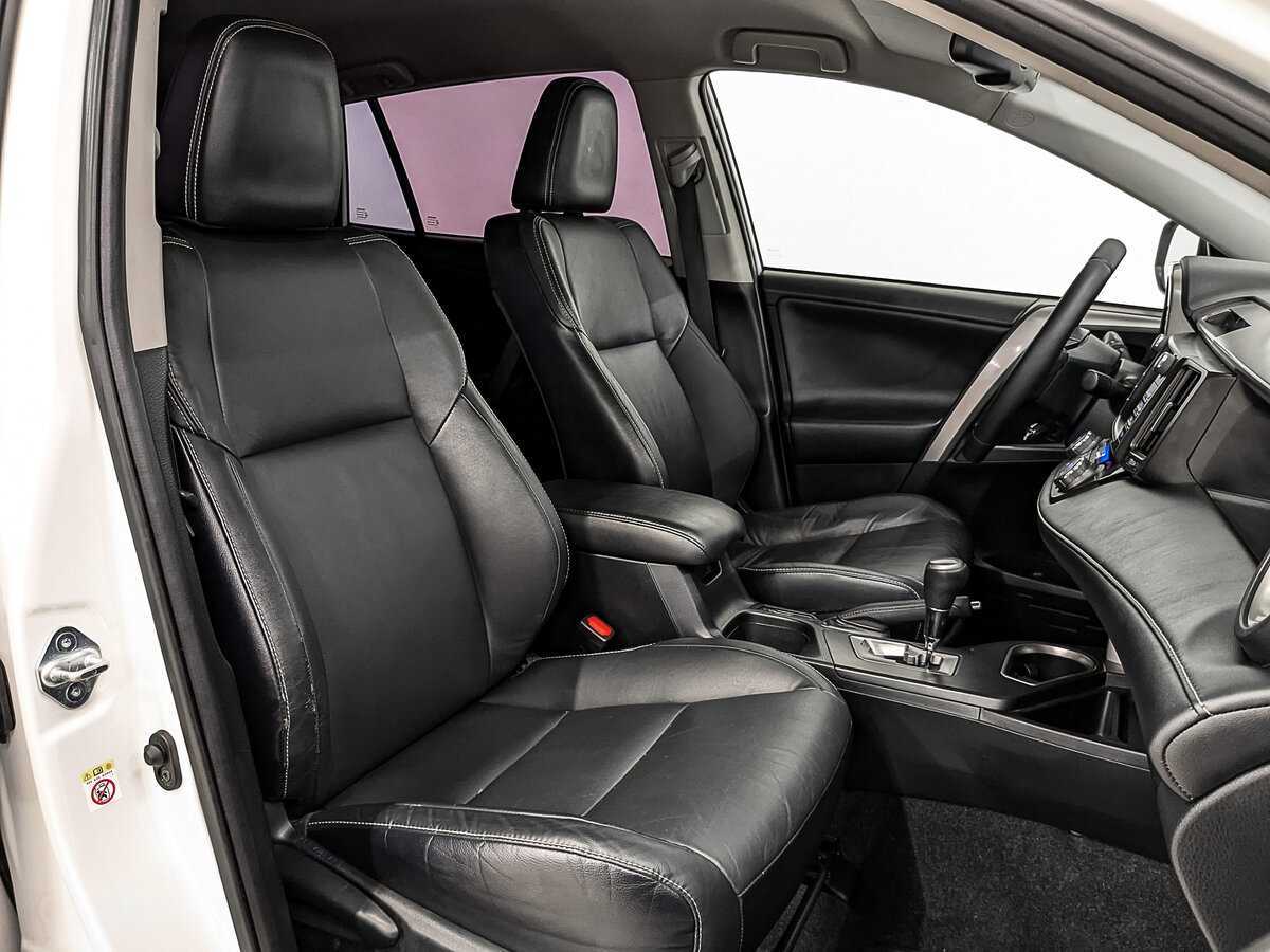Toyota RAV4 2017 года с пробегом. Фото: #23