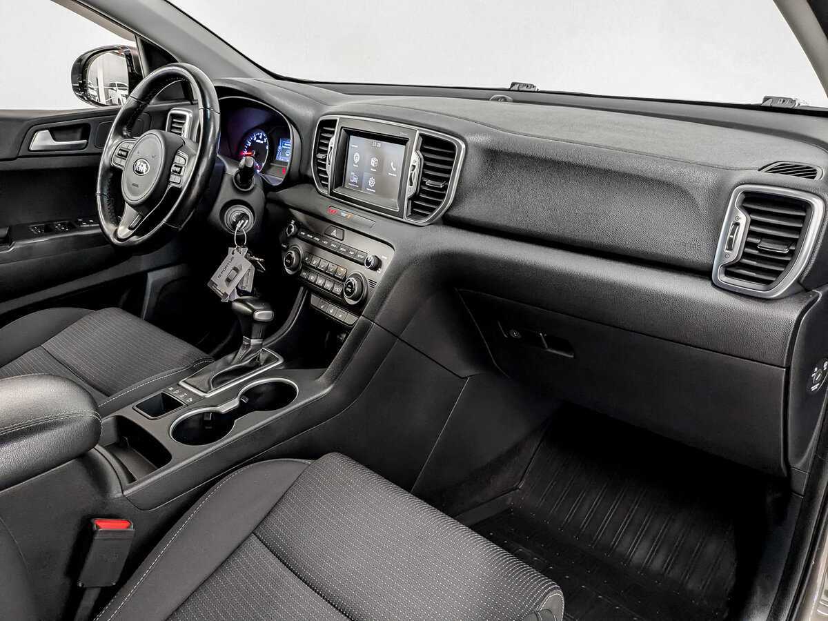 Б/У Киа Спортейдж 2018 года. Фото: #10