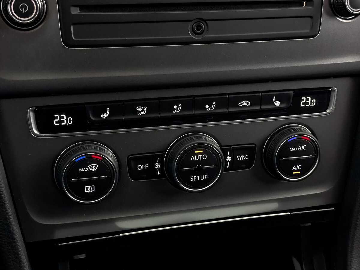 Б/У Фольксваген Гольф 2014 года. Фото: #20