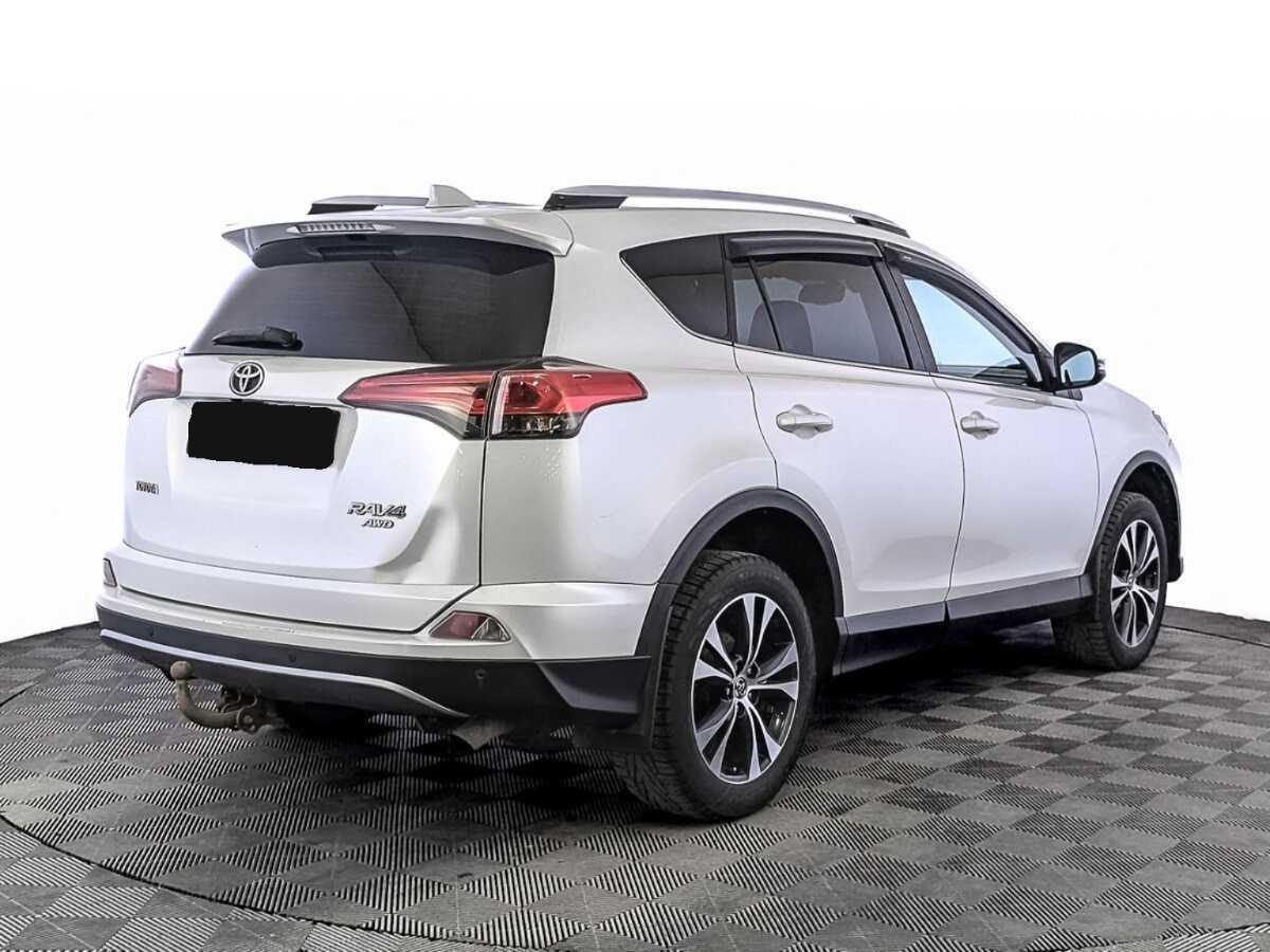 Toyota RAV4 2018 года с пробегом. Фото: #4