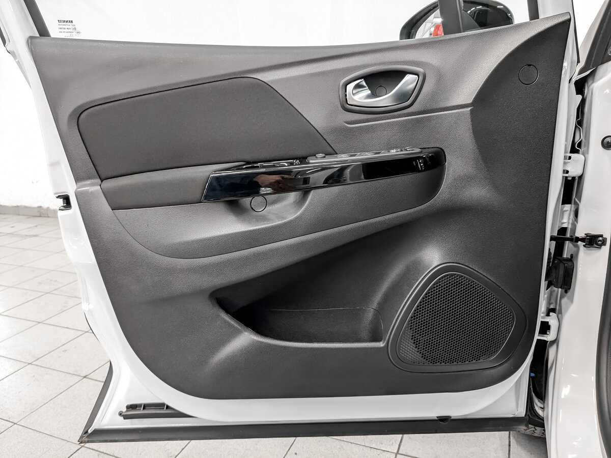 Б/У Рено Каптюр 2021 года. Фото: #18